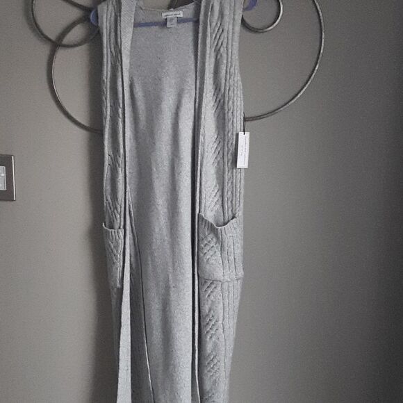 NWT Cupcakes & Cashmere long, hooded, fringe vest - Picture 1 of 7